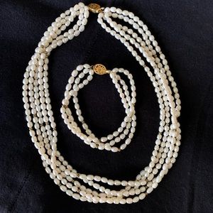 [SOLD] Ivory Layer Bead Necklace and Bracelet